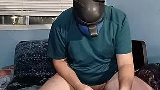 Gay puppy gets f*cked and then satisfied in amateur video