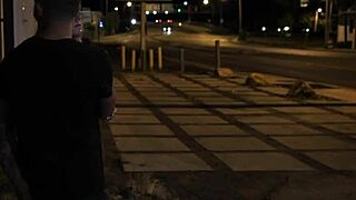 厕所硬核肛交捆绑年轻妹支配脏厕所