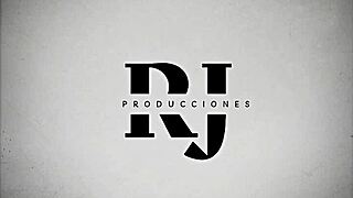 I'm going to my boyfriend's house, but the landlady fucks me instead?