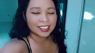 I'm excited to be with you, my wet body is hot as I wait at the street door for a stranger. Deisyyeraldine, latina hotwife.