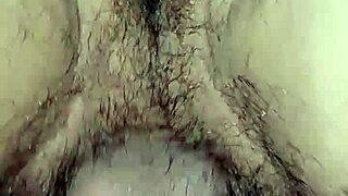 Chilean girl fucks a cock behind her amateur and cum in pussy