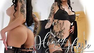 Cum fast from striptease challenge