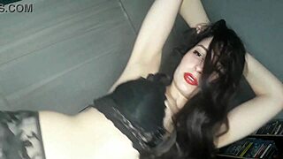 Hot Girl Anoints Perfect Body in Sexy Lingerie