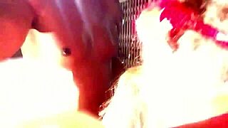 Tattooed carioca fucks blonde's pussy at carnival in front of everyone!