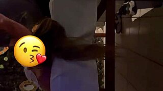 Masajista Exploits Blonde on Hidden Camera Footage