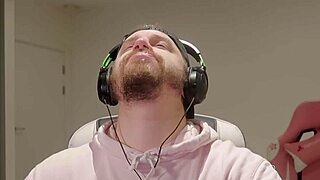 Someone please stop this catfight in fap ceo.