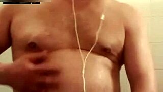 Sweet young fellow’s men explore some of the facets of homosexuality in the new 36HG video