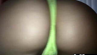 Jada is a amspeeding amateur teen who gives a blowjob from behind