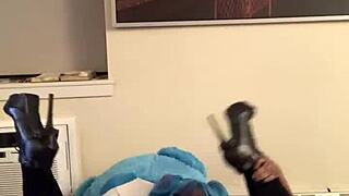 halloween cosplay with hazelnutxxx, blue hair, shaved pussy, wanna see my secret?