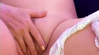 I love watching hotwife Steffi's new year pussy dance