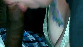 Neighbor wtdick gets a blowjob from girlfriend in public