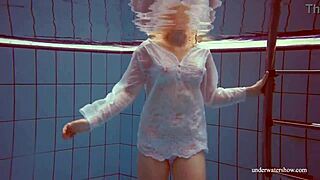 Big Tits Redhead Melisa Darkova Shows Booty