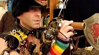 Max Shenanigans Twerks Booty in Sexy Dance!