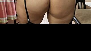 Worship my perfect feet and big ass, Diosa Lissa commands in POV.