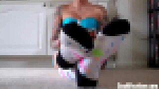 Girls get wet in stockings for lesbian fetish group fun. 😊