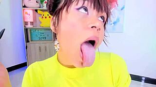 Lila Jordan Brushes Her Teeth With Saliva And Tongue Fetish On Webcam