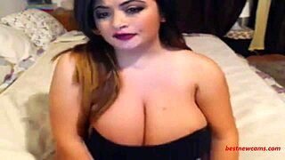 Watch huge tits on webcam bestnewcams com