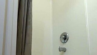 scarlett johnson intriguingly navigates casting interview with blonde teen charm