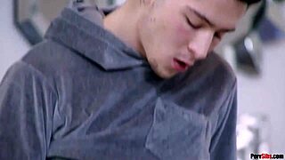 Threesome With Little 18+ And My Girl