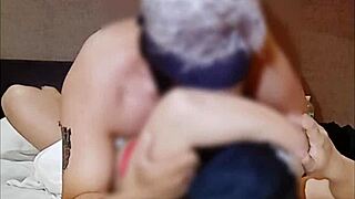 Asian hot pinay mom feels intense hotel sex