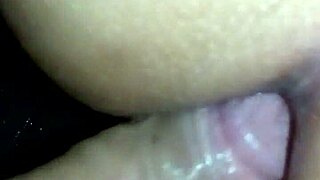 Latina MILF feels pleasure from anal sex