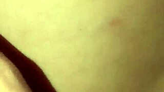 金发尤物自慰狂干老公全红内射