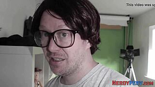 Wow, Leeds Amateur Sucks Nerd's Cock With Handjob!