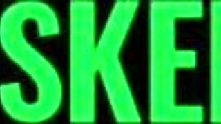 Teen Pornstar Licking Pies In Missionary Position