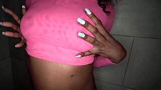 Melody cummings is sucking hard in the shower while bathing wet