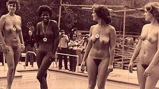 vintage hairy black pussy gets interracial fucking!