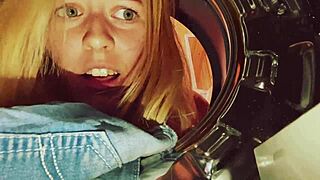 Wow, my stepsister’s stuck, so I helped with my dick!