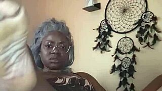 nae in bed playing with herself