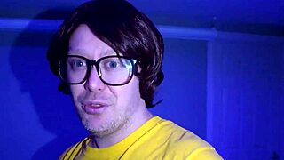 Leeds Geek Tricked Into Sucking By Big Brit Beauty