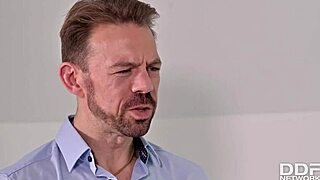 I scream during epic DP as petite Rebecca Volpetti