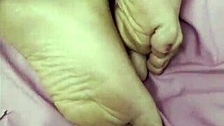 Tickling Feet Then Fucking Mature Woman