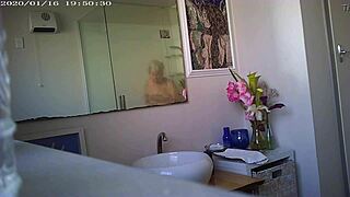 慈祥奶奶与家人亲密性爱故事