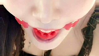 I flirt as a female slave with my big ass.