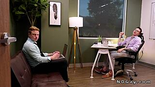 男同志同事办公室舔肛肛交探索