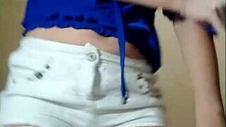 Shy Arab teenager jerks off and gushes on webcam while wearing hijab