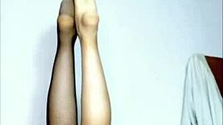 pie 2 with teen feet toys and footjob massage