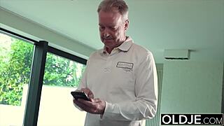 Big Dick Dude Bangs Young Tart in Tight Pussy Hard!