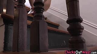 natural aussie rubs pussy