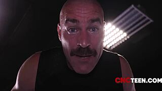 Steamy gym threesome hotti hook up