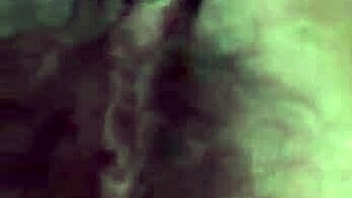 Novinha feels intense orgasm while using vibrator naked.