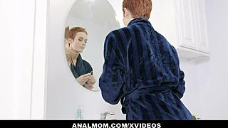 Famous beauty sidra sage surprised by stalker