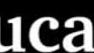 Pregnant woman gives blowjob while kneeling!