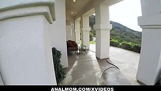 Famous beauty sidra sage surprised by stalker