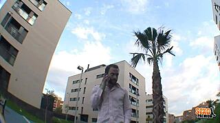 Viktoria Diamond and Toni Ribas promocionando en Duro's vencindariox trailer, Cap 5