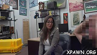 Beauty Loves Dong In Shop Contest