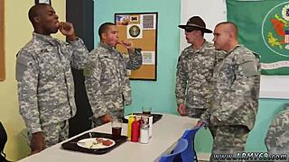 18+男同志少年军士操练狂插